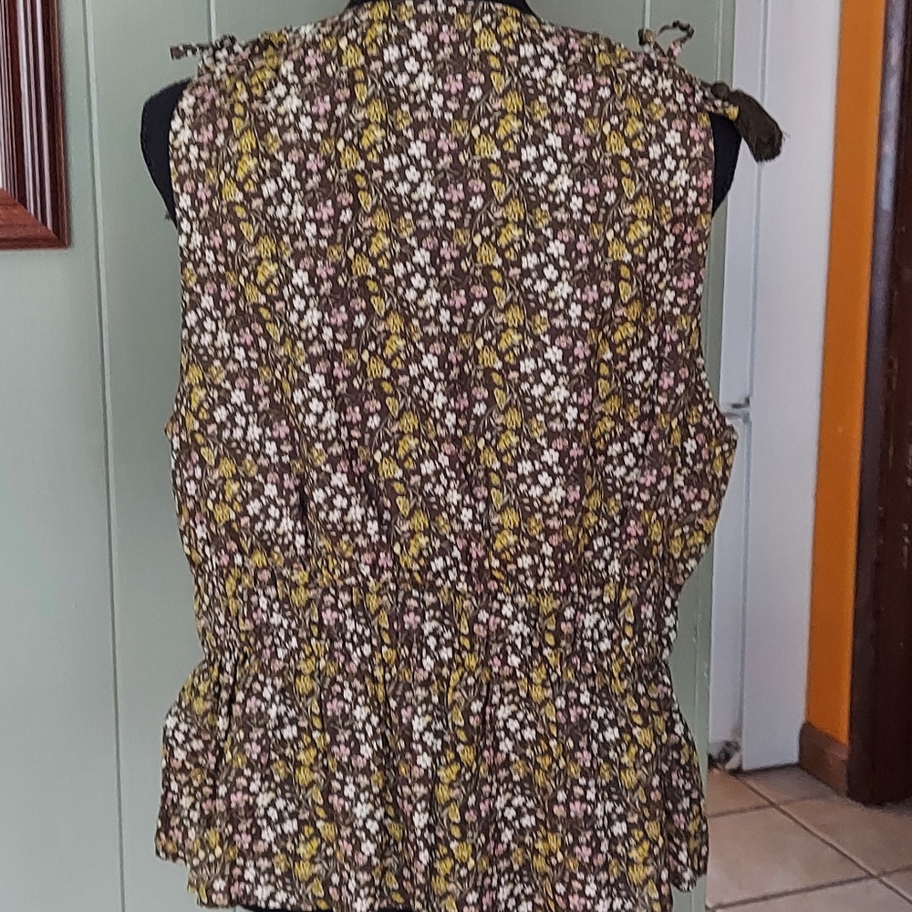 J. Crew Floral Sleeveless Summer Shirt